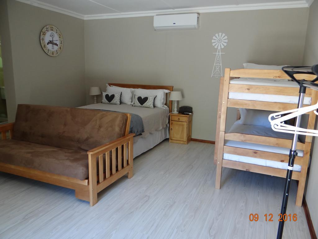 La Paix Guesthouse โบฟอร์ตเวสต์ ภายนอก รูปภาพ