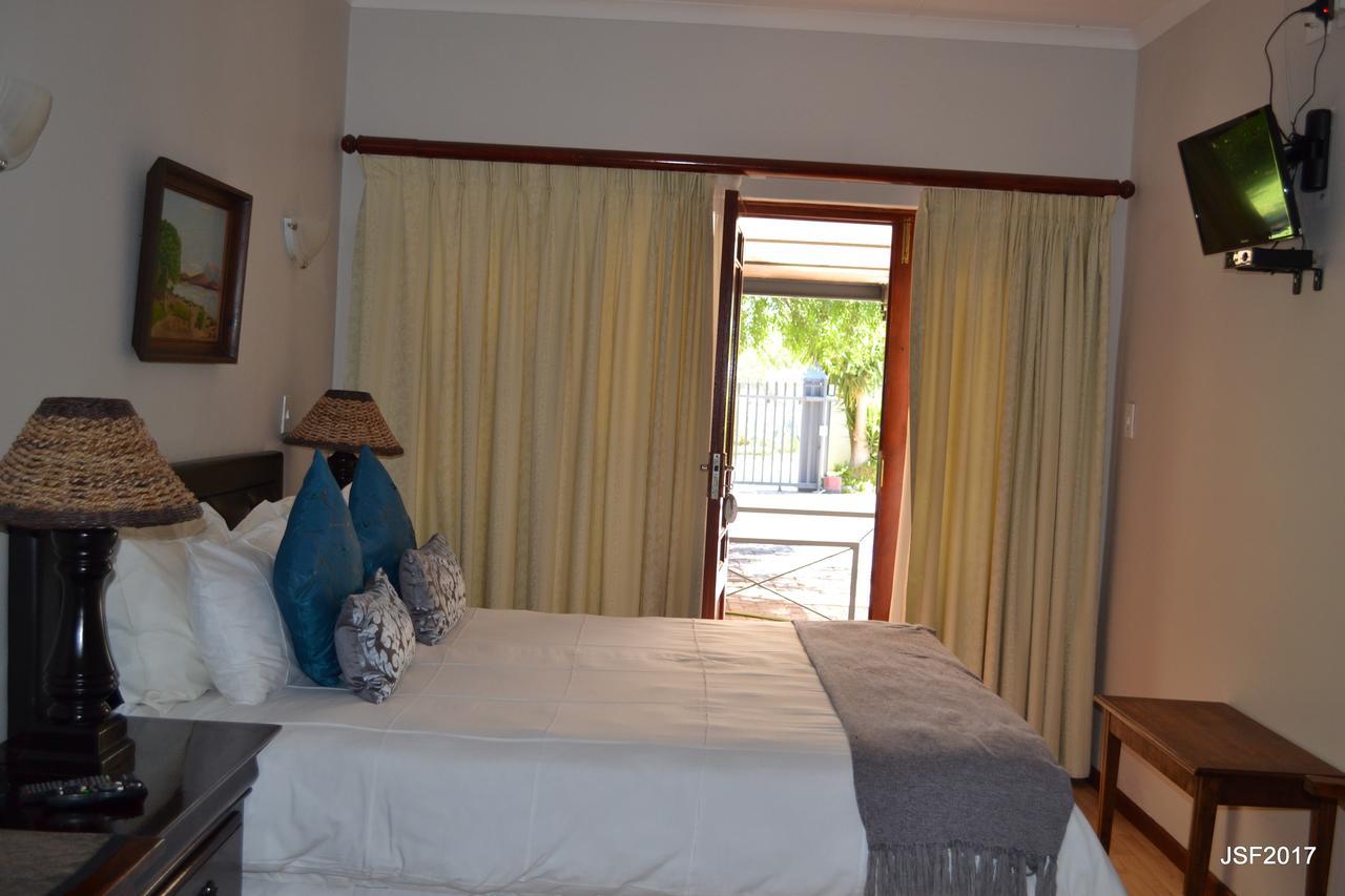 La Paix Guesthouse โบฟอร์ตเวสต์ ภายนอก รูปภาพ