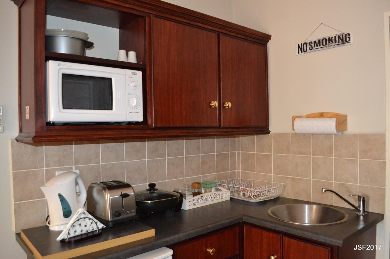 La Paix Guesthouse โบฟอร์ตเวสต์ ภายนอก รูปภาพ