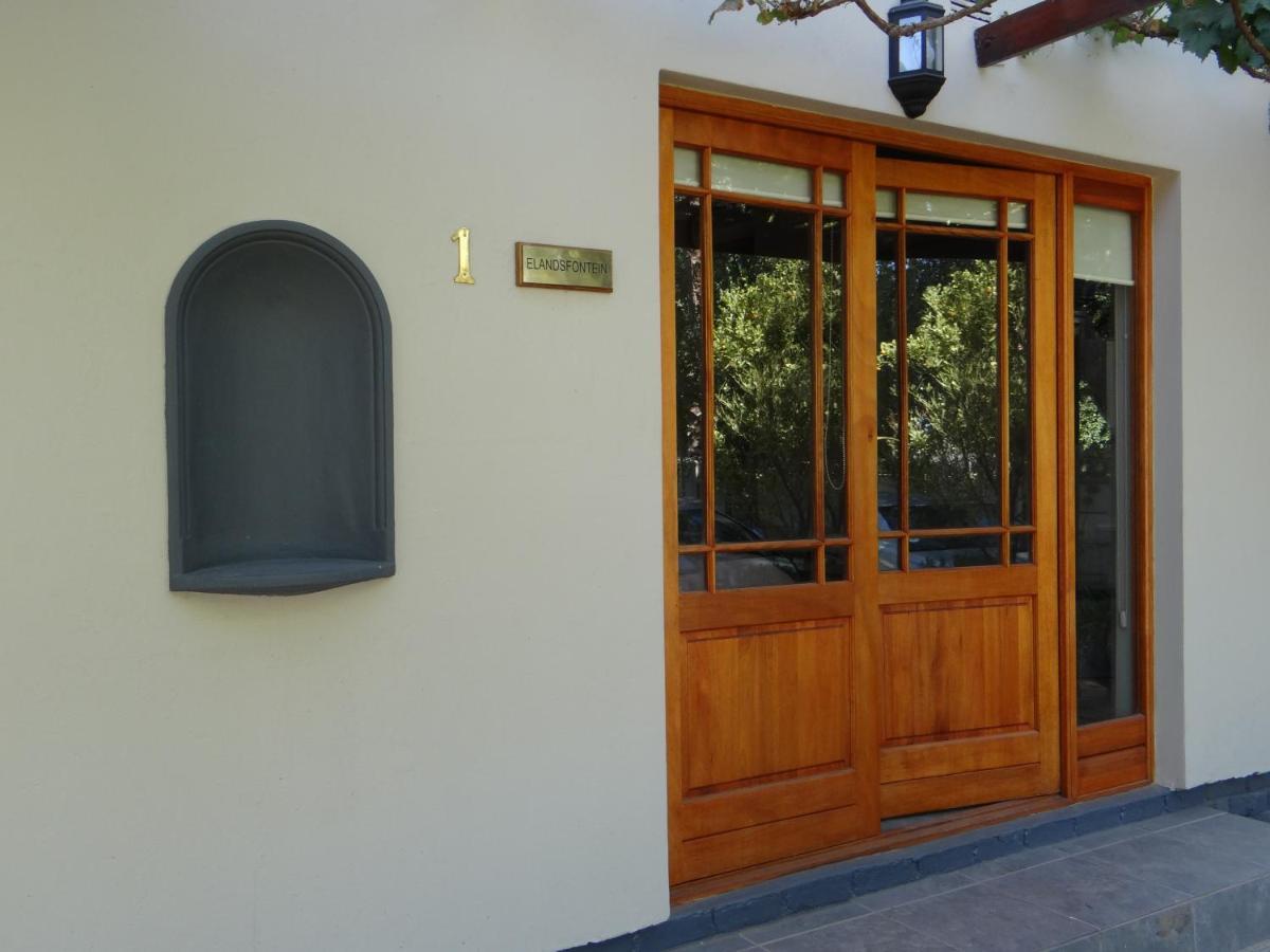 La Paix Guesthouse โบฟอร์ตเวสต์ ภายนอก รูปภาพ