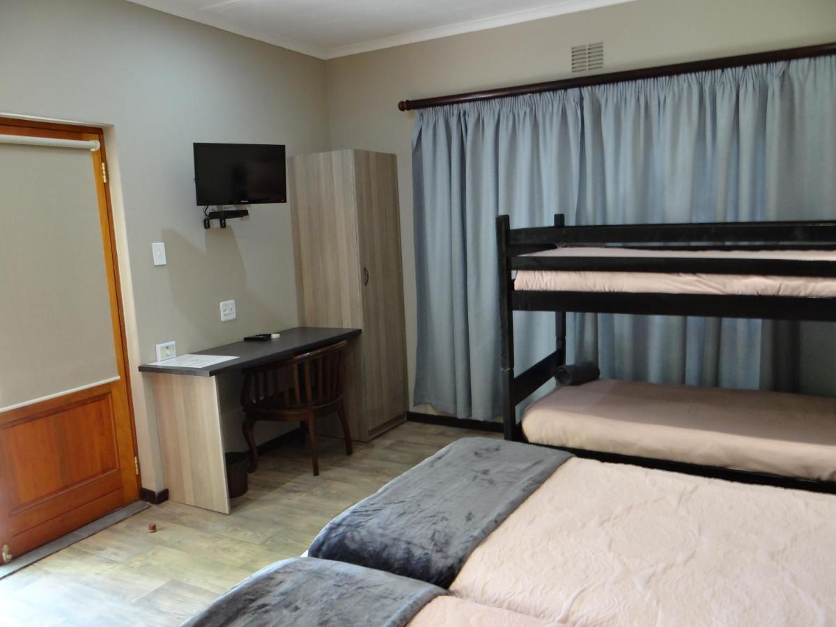 La Paix Guesthouse โบฟอร์ตเวสต์ ภายนอก รูปภาพ