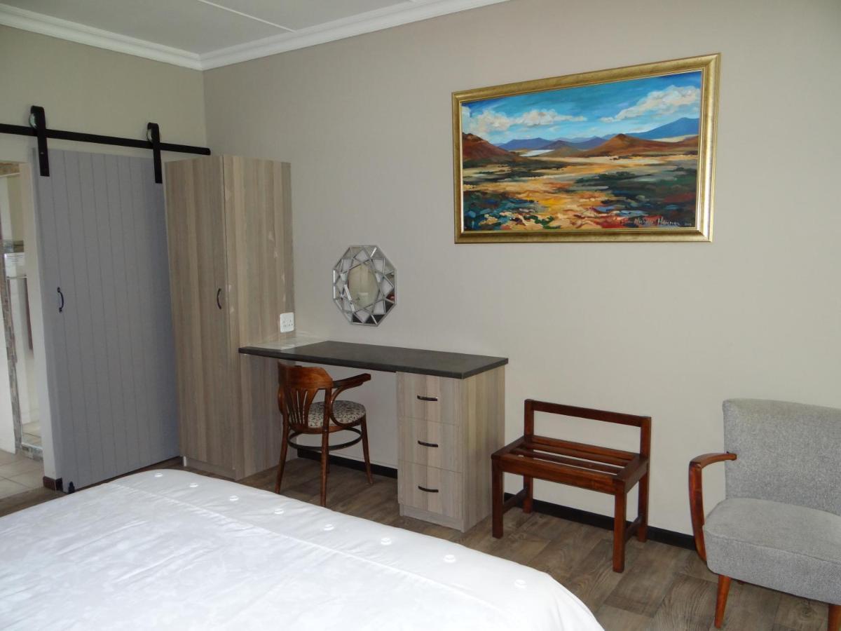 La Paix Guesthouse โบฟอร์ตเวสต์ ภายนอก รูปภาพ