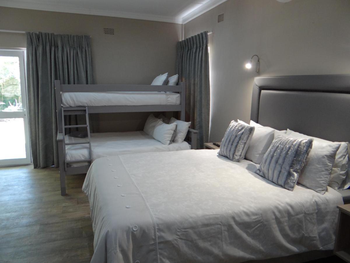La Paix Guesthouse โบฟอร์ตเวสต์ ภายนอก รูปภาพ