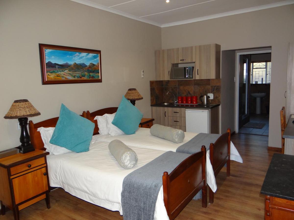 La Paix Guesthouse โบฟอร์ตเวสต์ ภายนอก รูปภาพ