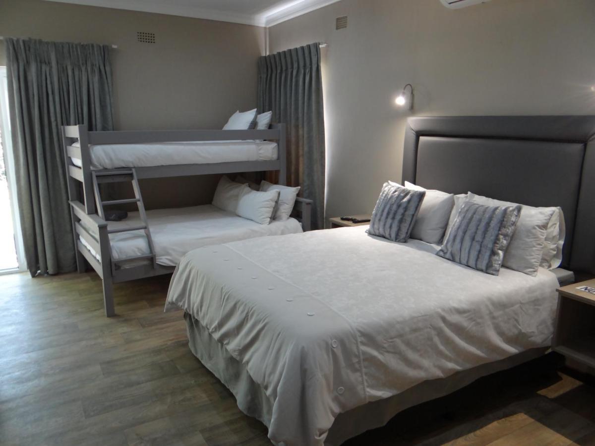 La Paix Guesthouse โบฟอร์ตเวสต์ ภายนอก รูปภาพ