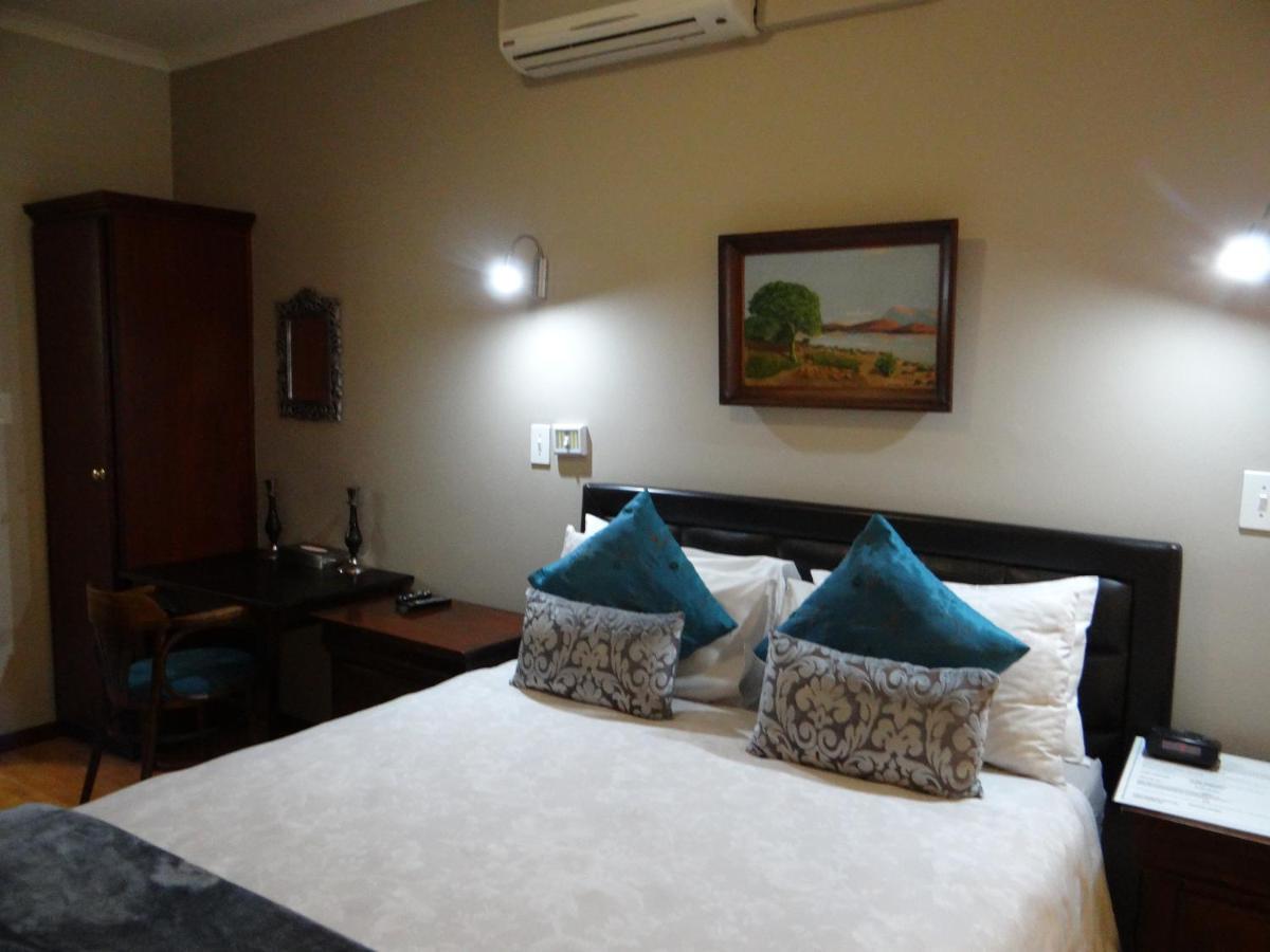 La Paix Guesthouse โบฟอร์ตเวสต์ ภายนอก รูปภาพ