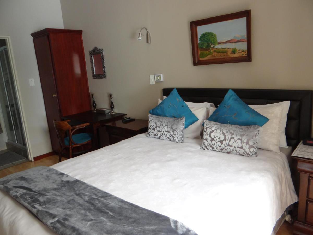 La Paix Guesthouse โบฟอร์ตเวสต์ ภายนอก รูปภาพ
