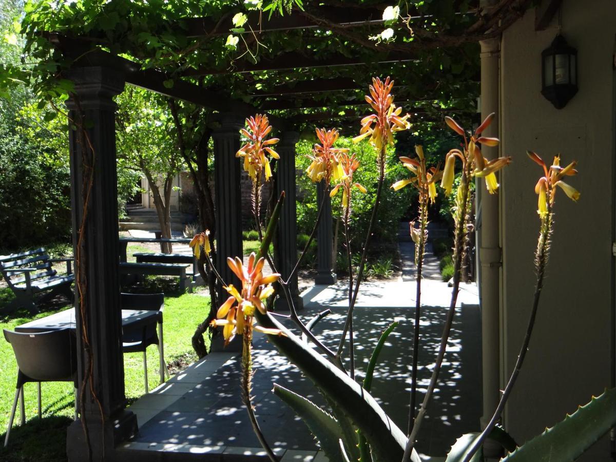 La Paix Guesthouse โบฟอร์ตเวสต์ ภายนอก รูปภาพ